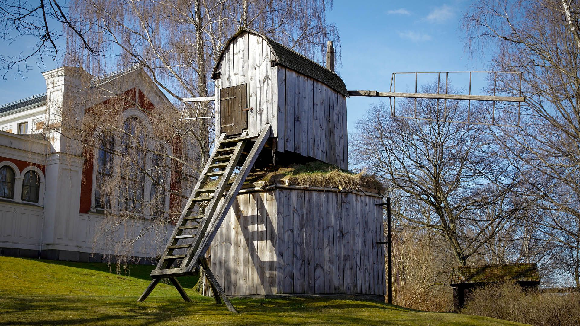 Väderkvarn i Museiparken
